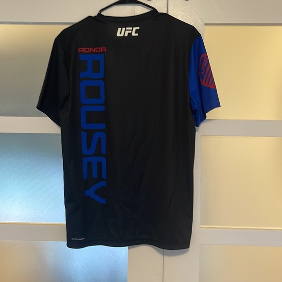 **NWT** Original Reebok Ronda Rousey UFC Jersey - Picture 5 of 8